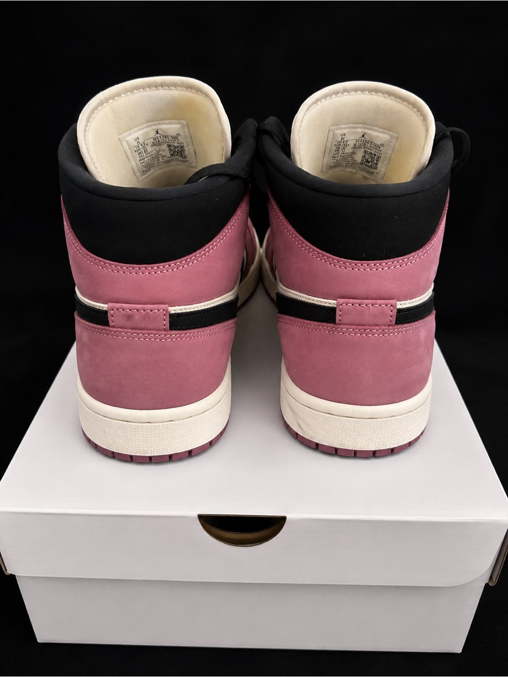 Jordan WMNS Air Jordan 1 Mid SE in Mulberry & Black - Picture 5 of 5